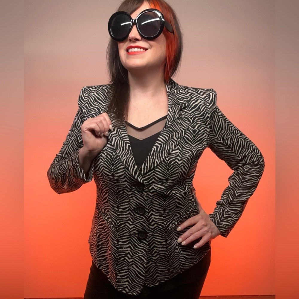 ARMANI COLLEZIONI / Black & White Zebra Strip Sweater Blazer / Size - Picture 5 of 16